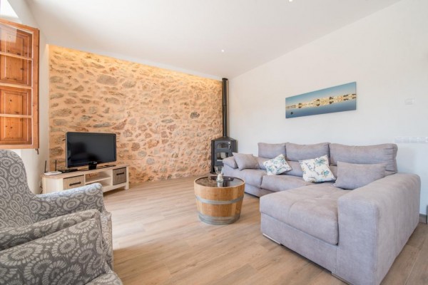 Country house in s’Horta with pool 