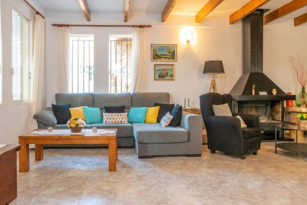 Rustic finca with pool in Portocolom